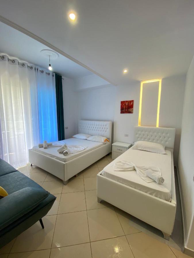 Hotel Kristal Борш Екстериор снимка