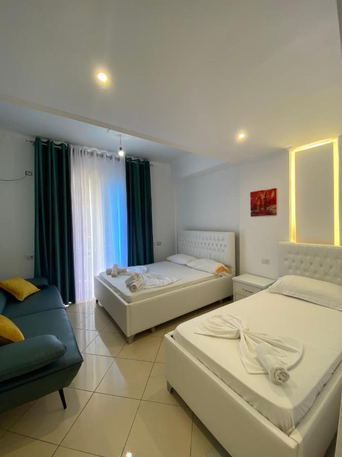 Hotel Kristal Борш Екстериор снимка