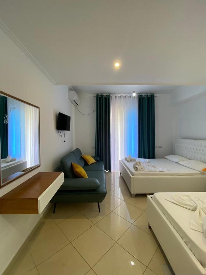 Hotel Kristal Борш Екстериор снимка