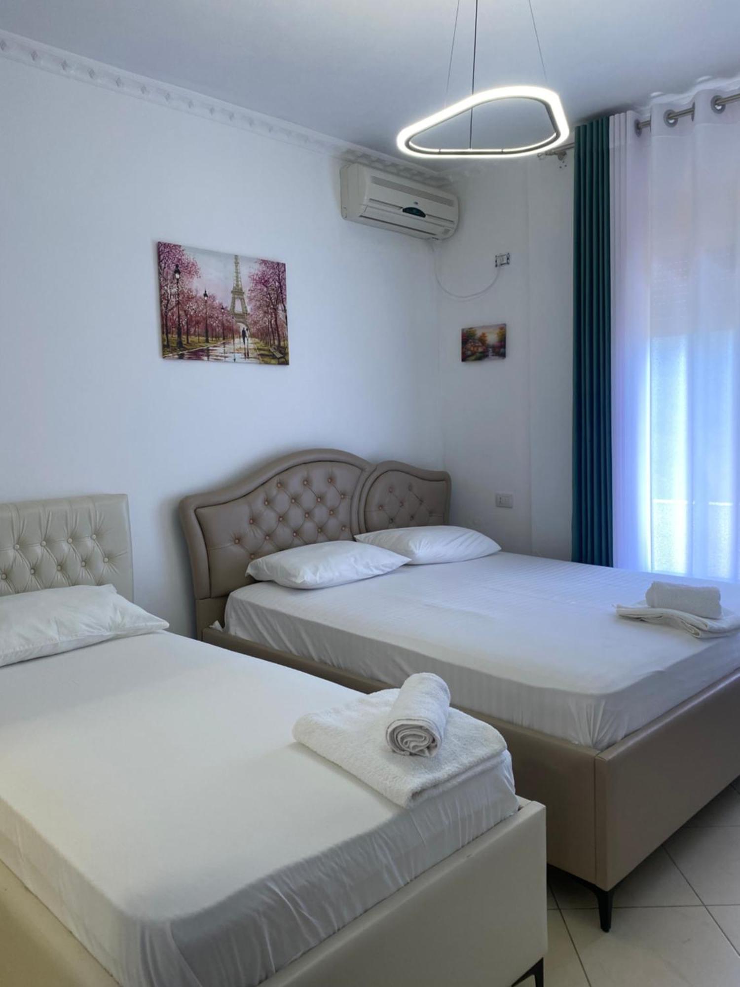 Hotel Kristal Борш Екстериор снимка